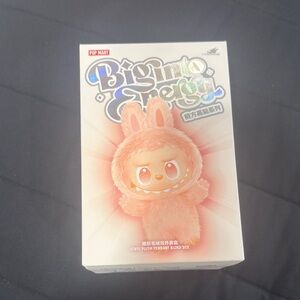 Pop Mart Big Into Energy Vinyl Plush (love version from pop now)